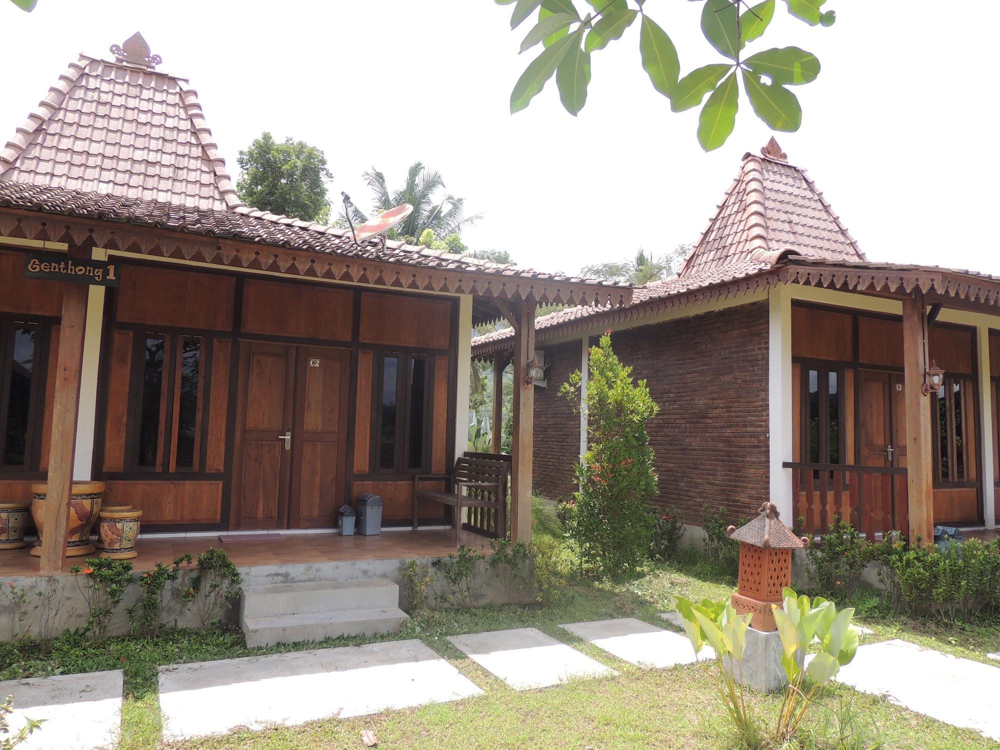 Balkondes Karanganyar Pottery Academy Hotel Magelang Exterior photo